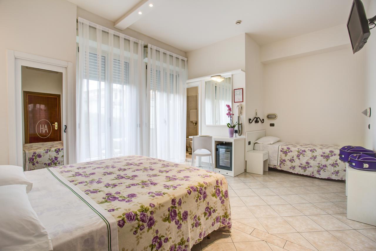 Ancora Hotel & Residence Cattolica Kültér fotó